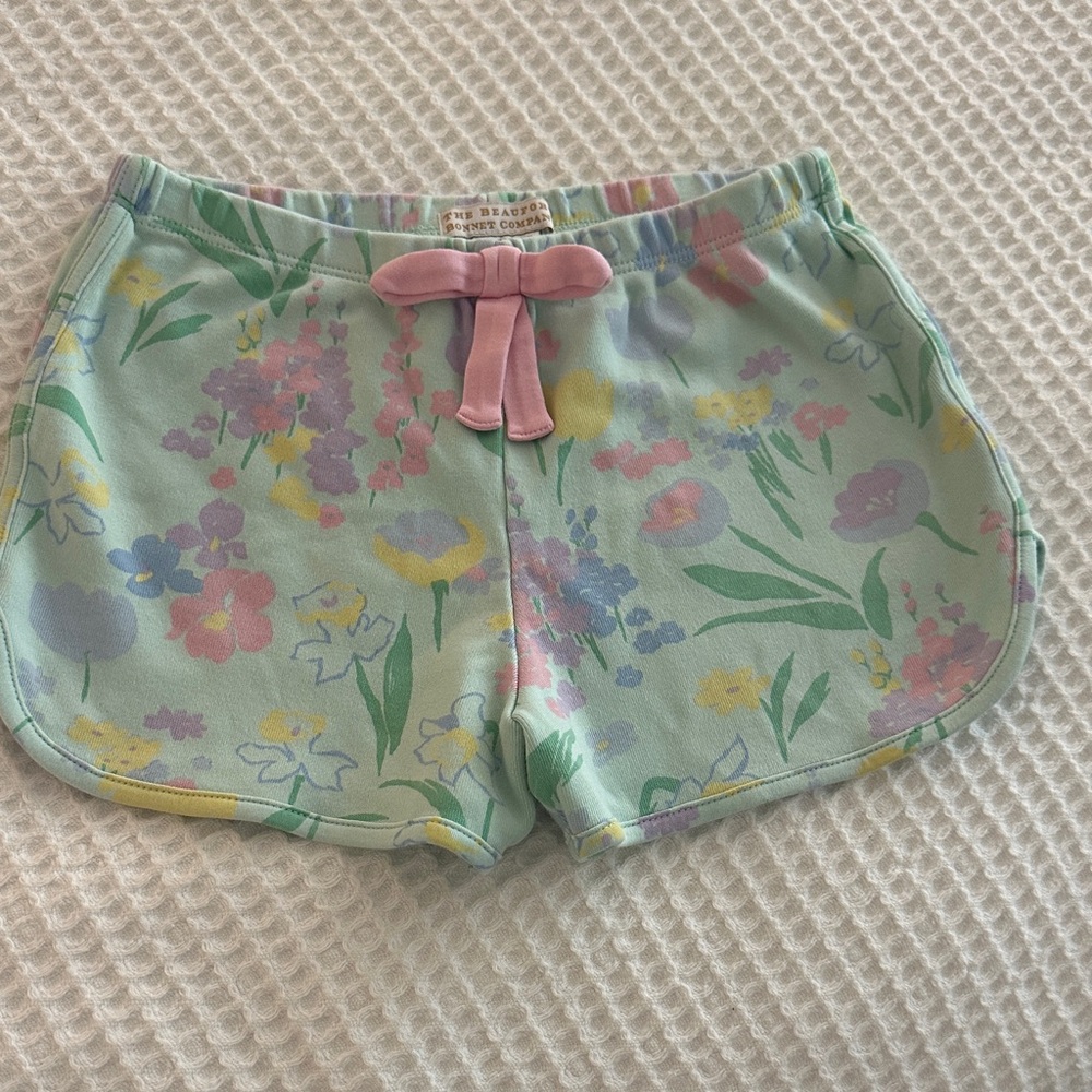 The Beaufort Bonnet Company, Cherly shorts, Glencoe Garden Party, size 8